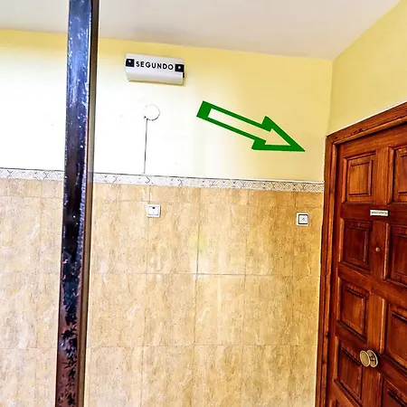Apartment Plaza De Toros 3-bedroom With Balcony *