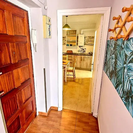 Apartment Plaza De Toros 3-bedroom With Balcony *