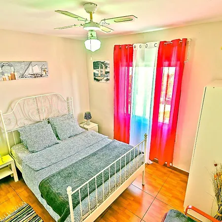 Plaza De Toros 3-bedroom With Balcony *