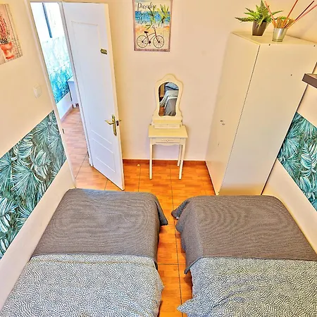 Plaza De Toros 3-bedroom With Balcony